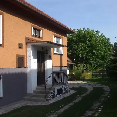 Gasthuis Holiday House Mirika Svaty Kriz