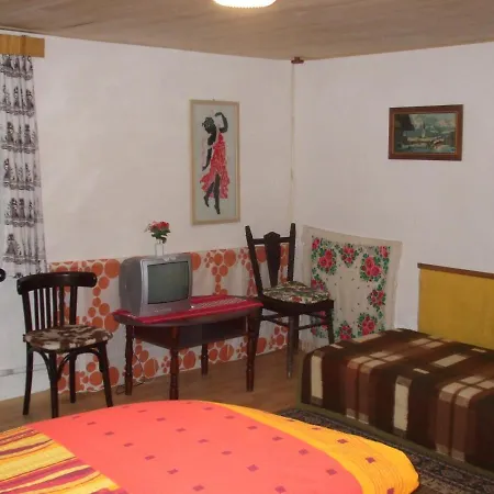 Holiday House Mirika Guest house