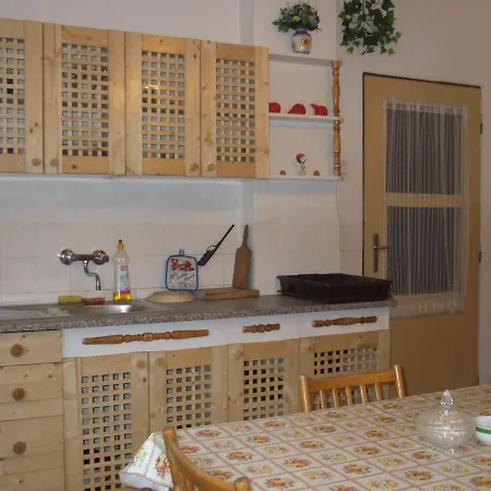 Holiday House Mirika 3*