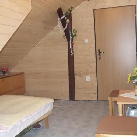 Holiday House Mirika Gasthuis Svaty Kriz