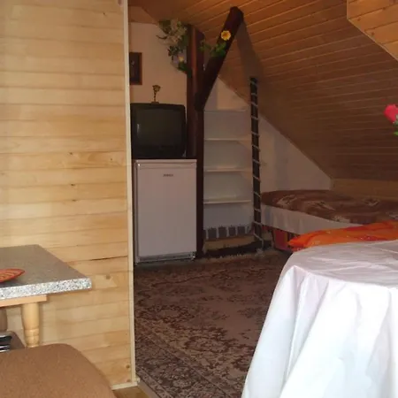 Holiday House Mirika 3* Svaty Kriz