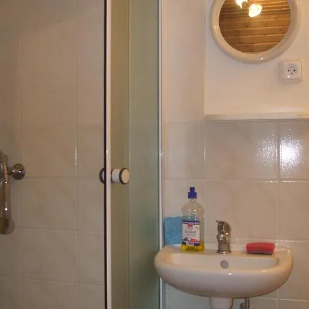 Holiday House Mirika Gasthuis 3*